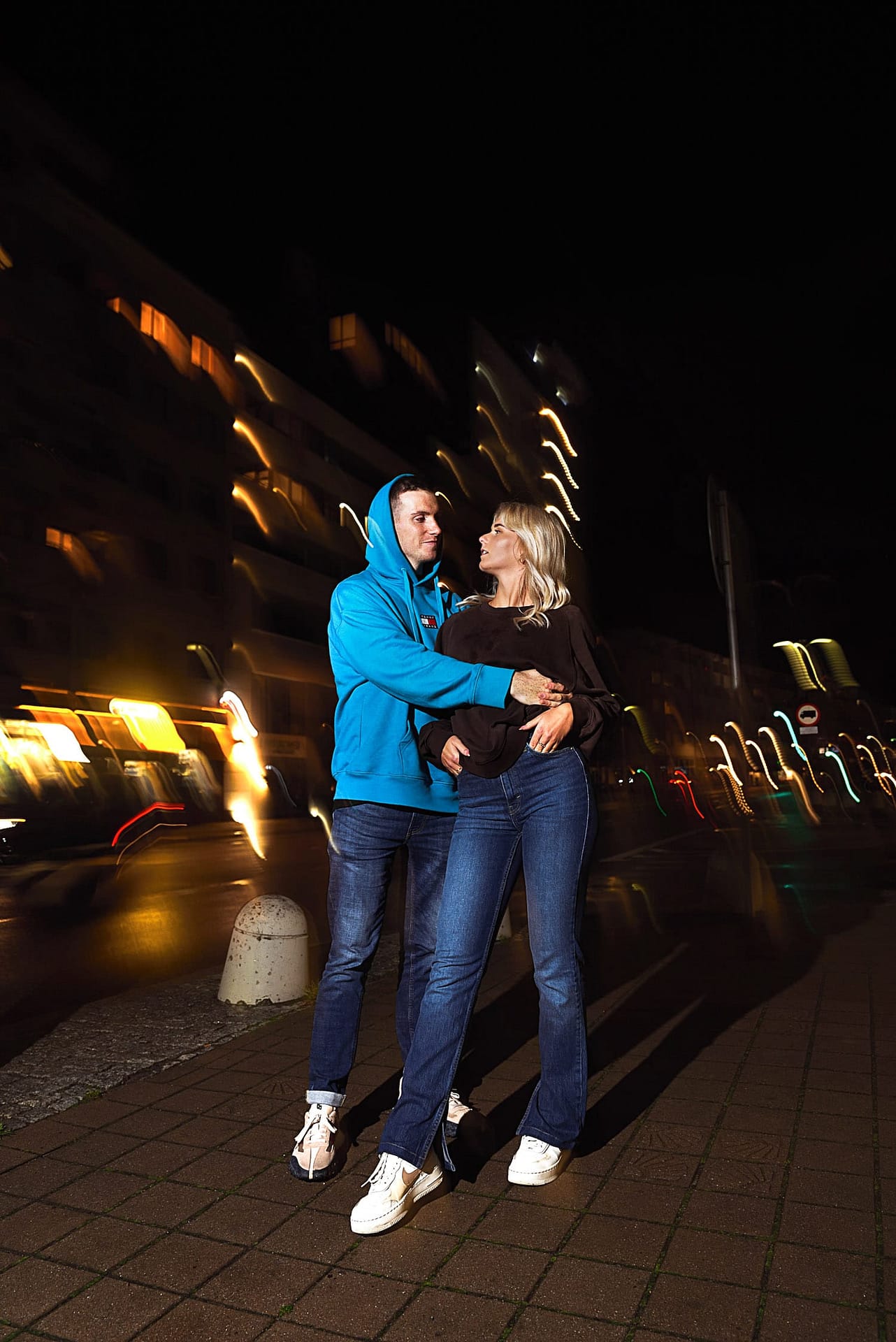 Dani & Kevin sesja zdjęciowa z parą nocną porą w gdyni
