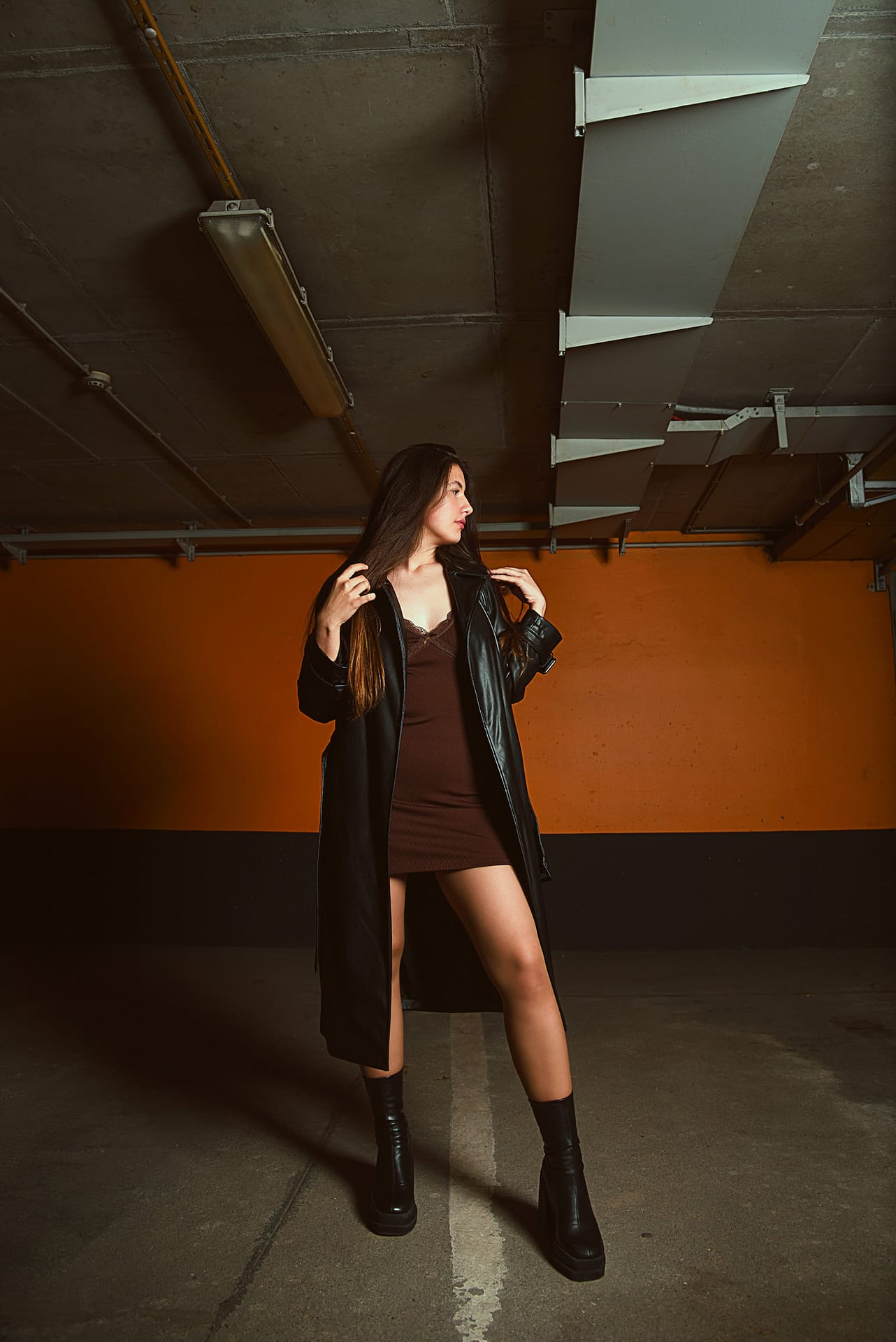 wieczorna sesja modowa z modelką w Gdyni