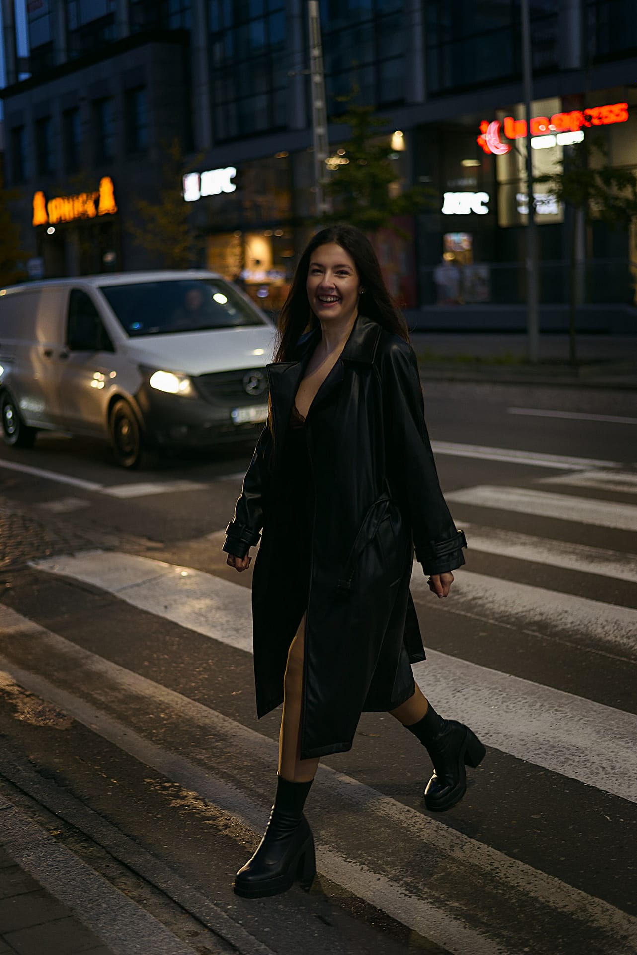 wieczorna sesja modowa z modelką w Gdyni wieczorna sesja zdjęciowa z modelką w Gdyni